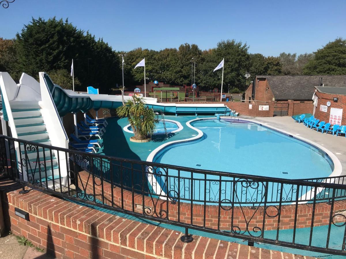 Accessible Wheelchair Friendly Caravan, Lg24, Shanklin, Isle Of Wight Екстер'єр фото